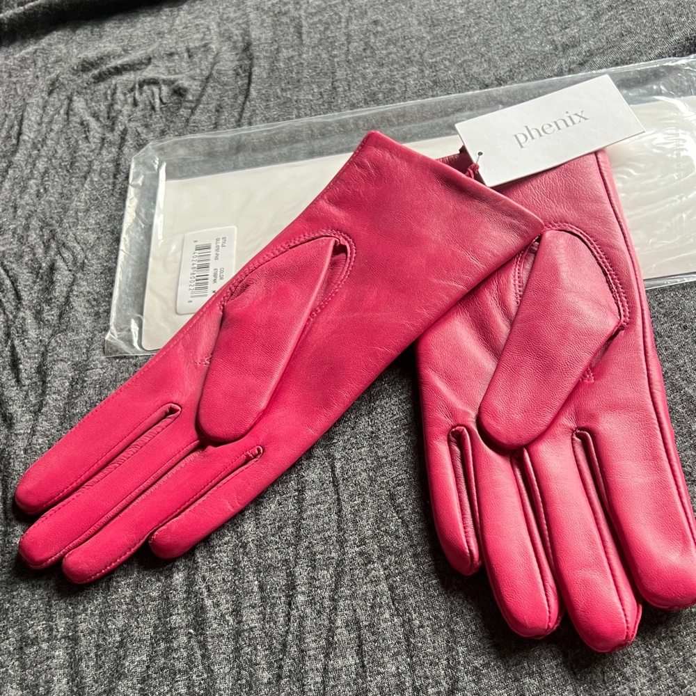 Phenix Women's Vibrant Pink Leather Gloves